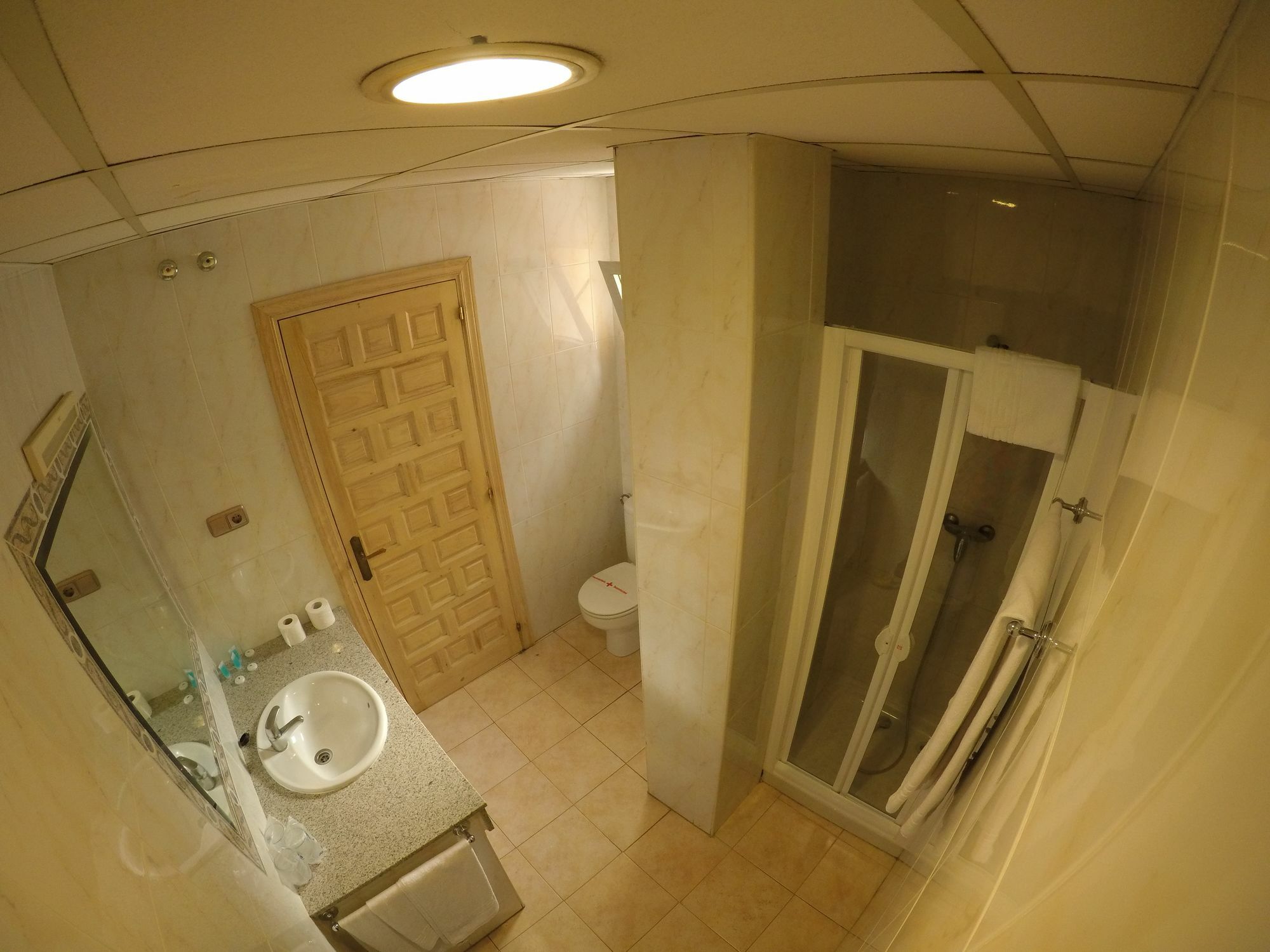 מאלגה Hostal La Casa De Enfrente מראה חיצוני תמונה
