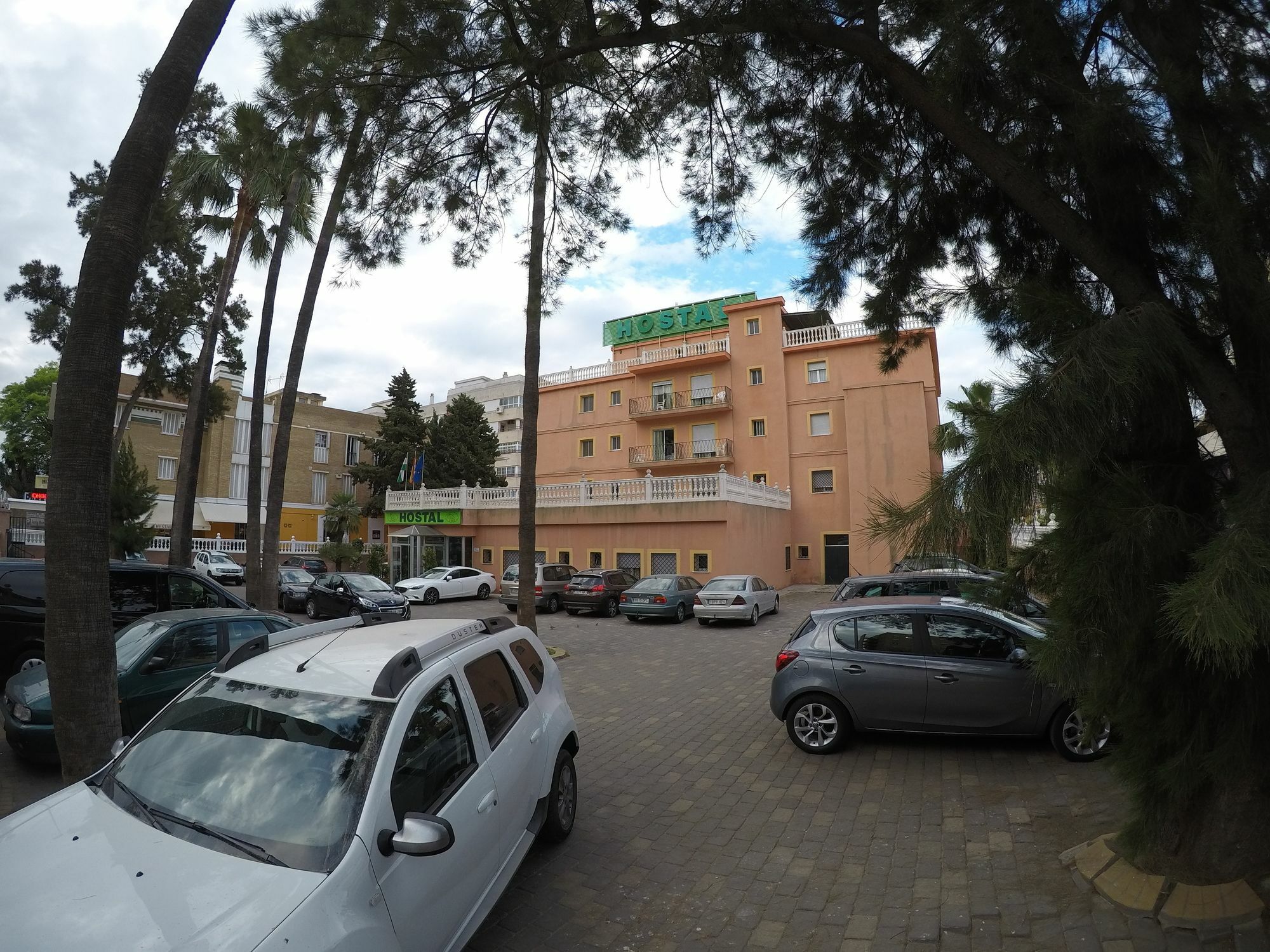 מאלגה Hostal La Casa De Enfrente מראה חיצוני תמונה
