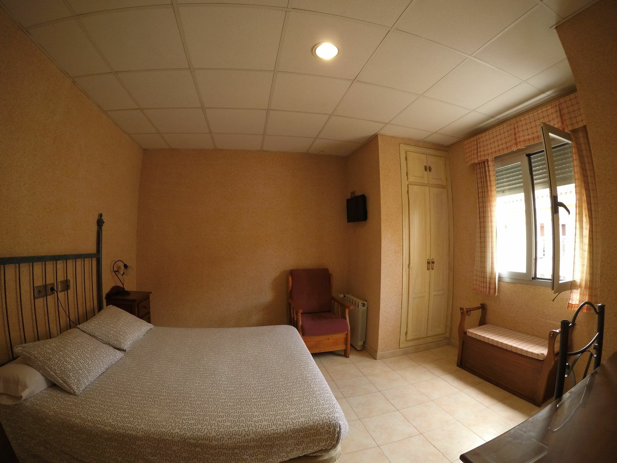 מאלגה Hostal La Casa De Enfrente מראה חיצוני תמונה