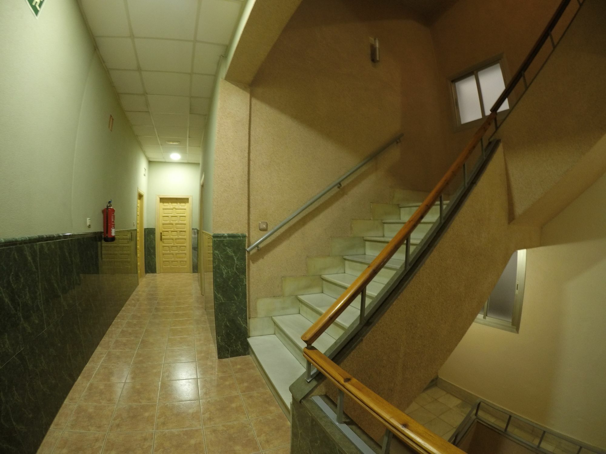 מאלגה Hostal La Casa De Enfrente מראה חיצוני תמונה