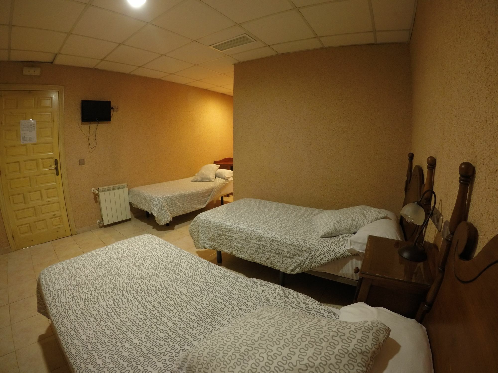 מאלגה Hostal La Casa De Enfrente מראה חיצוני תמונה